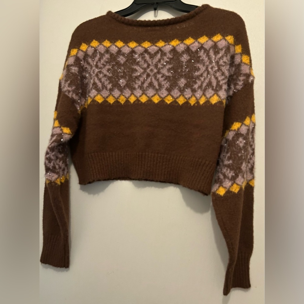 Juniors’ SO Shine Fair Isle Cropped Sweater - Picture 2 of 4